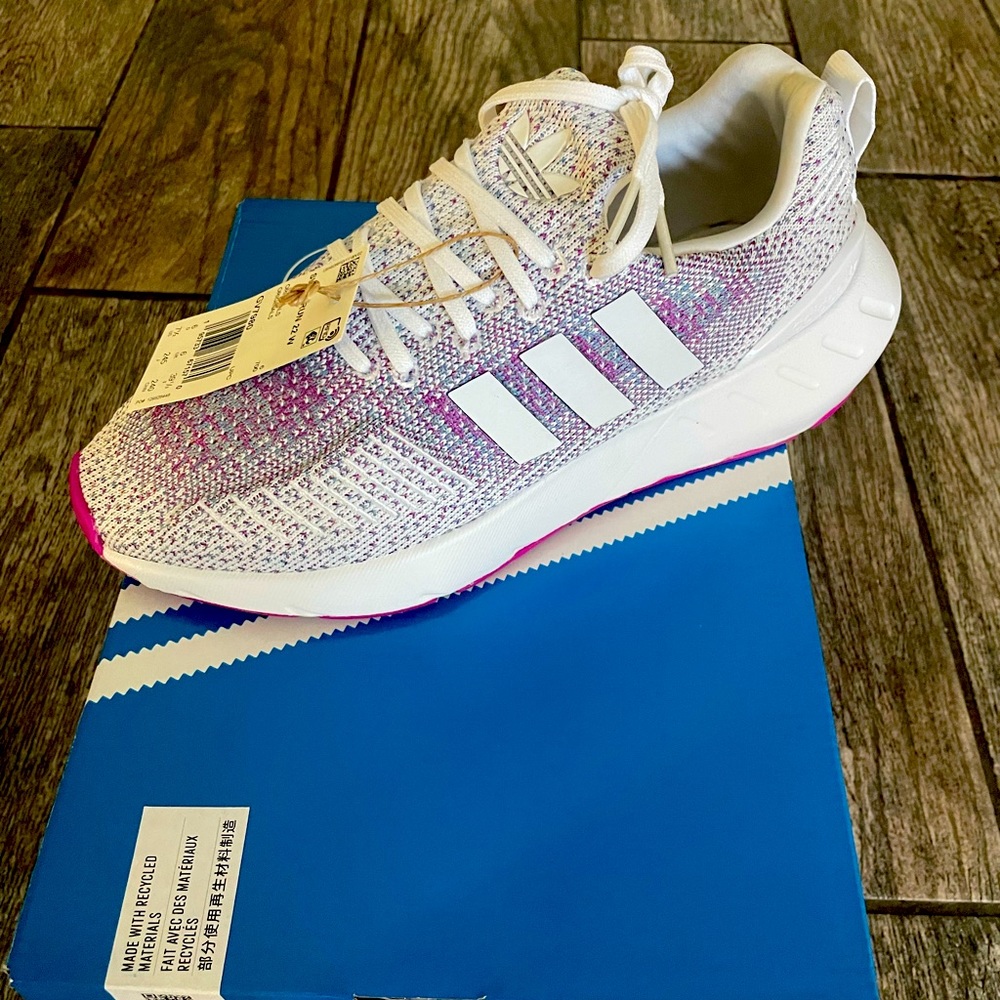 Adidas swift run 22 new in box size 7.5